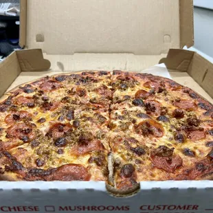 08-18-22 Pepperoni, and sausage, Extra well-done