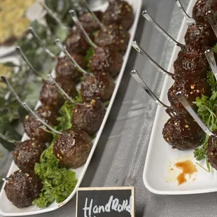 Catering Always Available 

Eatluchals.com