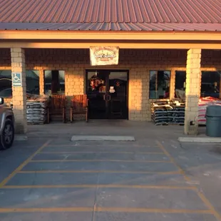 General store and restaurant