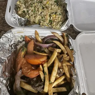 Lomo Saltado and chaufa de pollo