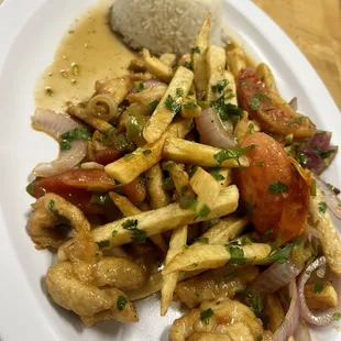 Pollo Saltado