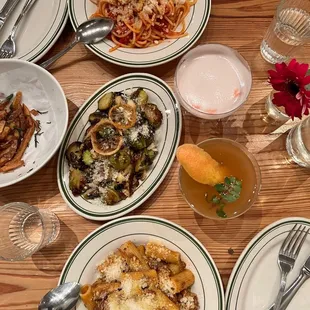 oysters and mussels, oysters, mussels, shellfish, food