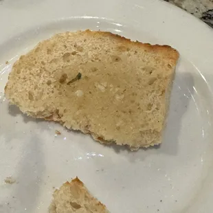 Dry, disgusting garlic bread. They used to have the best in the area. The new ownership sucks.