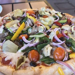 Veggie Pizza (added artichokes)