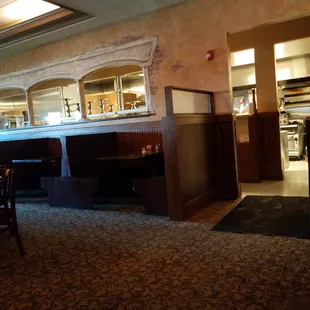 This time we are eating in the dinning room. So far the experience is excellent.