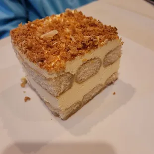 Almond cake served cold ... Good!