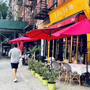 Exterior sidewalk seating