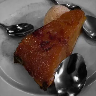 Tart Tatin with Cinnamon Ice Cream