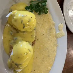 Eggs Pontchartrain