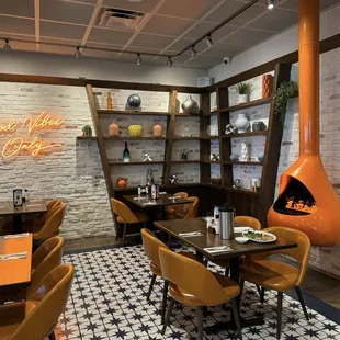 sushi and sashimi, interior
