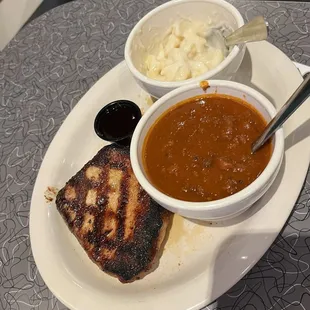 Pork chop w chili &amp; half Mac n cheese. Who served just half a side of Mac n cheese
