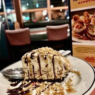 Snickers Ice Cream Pie