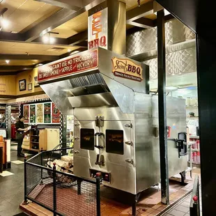 ows the inside of the restaurant