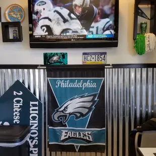 Lucinos Pizza celebrates it's Pennsylvania roots.