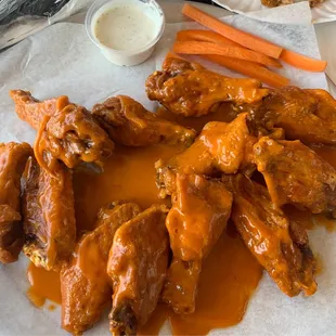 After 2 yrs of looking for good crispy wings...This is the place! Lucino's-worth the 30 min drive!