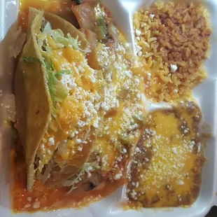 Combination plate chille relleno and beef taco.