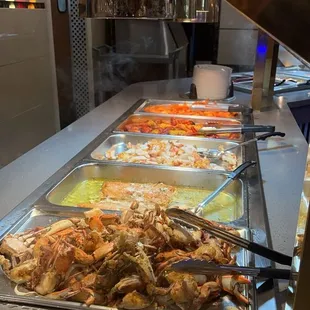 Seafood , salad bar, sushi bar .