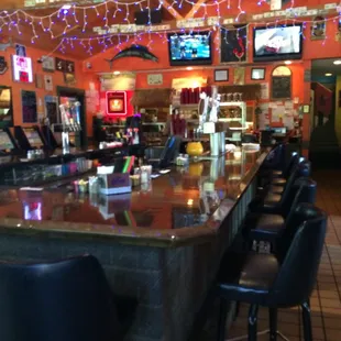 Very quaint looking place have not been here before but people said the food is great we're going to find