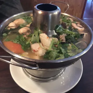 Large Seafood Tom Yum