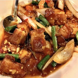 Spicy Basil with Crispy Pork Special