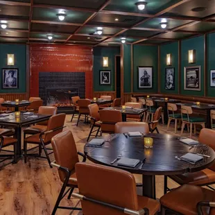 Luckley Tavern &amp; Grill at Rio Las Vegas - One of various dining areas