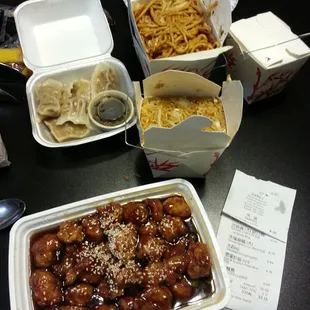 Our first delivery from Lucky 7 Chinese Food! Nicely packaged and hot!  A tasty experience!