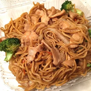 Chicken Lo Mein yummy!!!