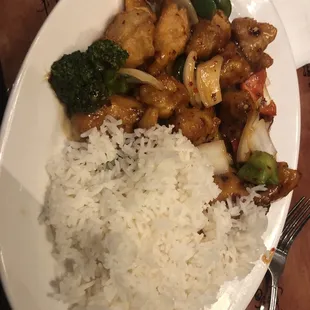 General Tso's Chicken with white rice