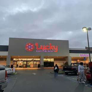 the outside of a lucky restaurant