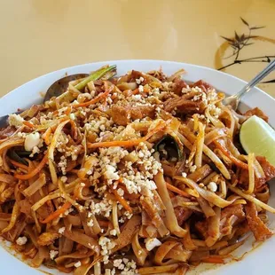 ramen and noodles, food