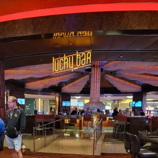 Drinks, DJ &amp; Lounge