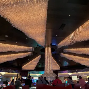 Kind of looks like the Yelp sign!