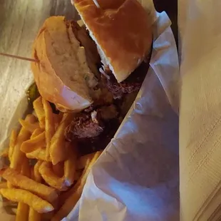 Louisville hot chicken she fries