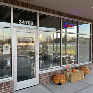 burgers, outside