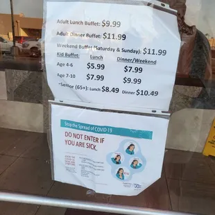 a sign on the door of a restaurant