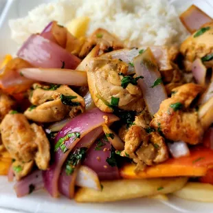 Saltado de Pollo