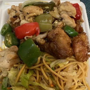 Two item combo with chow mein and decided to go for the jalapeño chicken and orange chicken. 11/20/2020