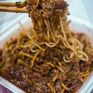 Noodles with Pork Gravy - IG: @nelson_eats