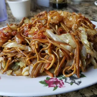 Lucky Chow Mein