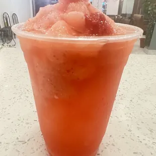 Refresh with strawberry iced tea only $3.50 .
Limited time !!!