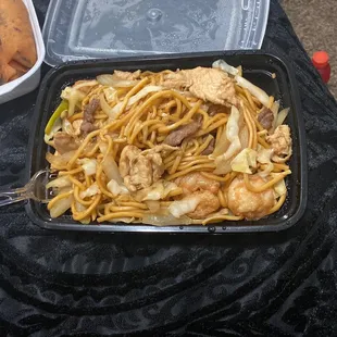 House Chow Mein very dry