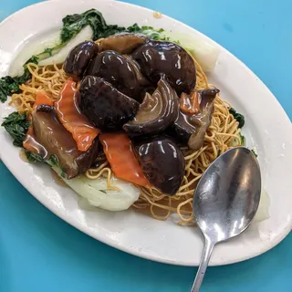 Black Mushroom with Chinese Green Chow Mein