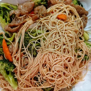 Chicken Broccoli Lo Mein