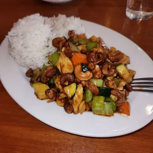 Cashew Chicken With White Rice.  Lunch Size.
