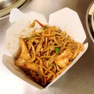 Chicken Lo Mein