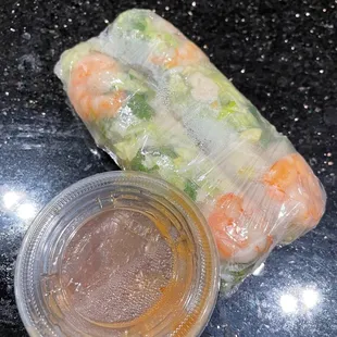 Shrimp spring rolls, excellent! 5/5