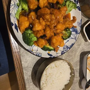 Tao chicken with rice