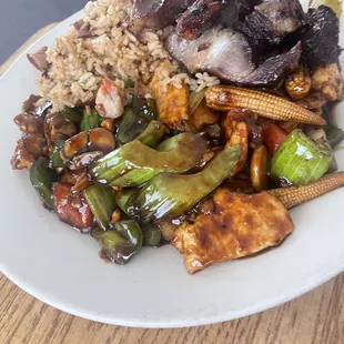 Lunch special #10 Chicken with Garlic Sauce - substituted spare ribs in place of crab rangoons.  Also comes with soup!