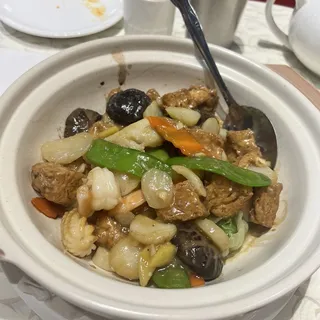 201. Seafood Tofu Soup