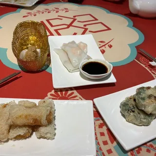 52. Steamed Rice Roll with Shrimp